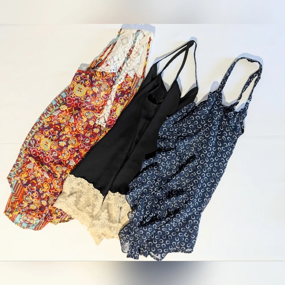 Bundle of Sheer Blouses all Size Small GUC - Picture 2 of 14